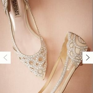Badgley Mischka Gigi Flats size 8.5